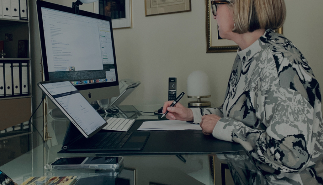 Bettina Gawron bei der Engpassanalyse